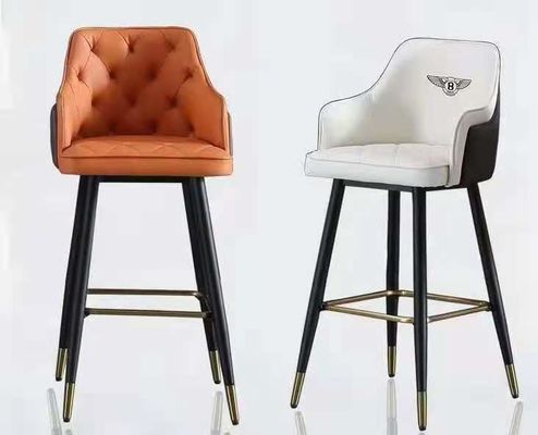 ISO14001 Vintage Rebound Sponge Tall Wooden Bar Stools With Steel Legs
